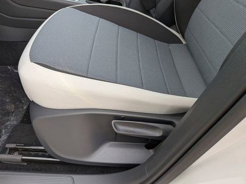 New 2026 Volkswagen Taos S image 19