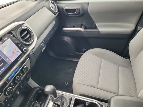 Used 2023 Toyota Tacoma SR5 AWD/4WD image 13
