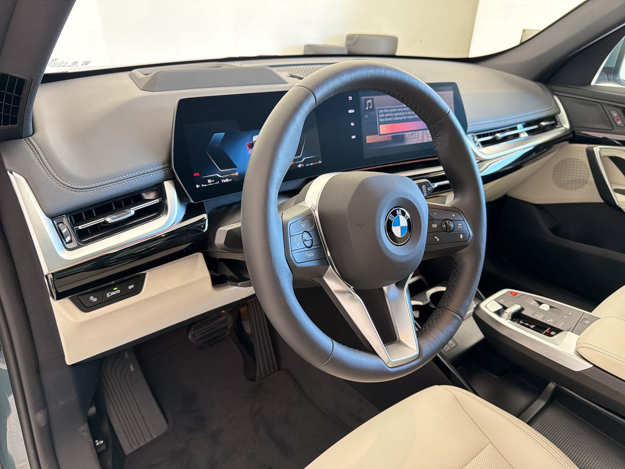 New 2026 BMW X1 xDrive28i w/ Technology Package AWD/4WD image 4