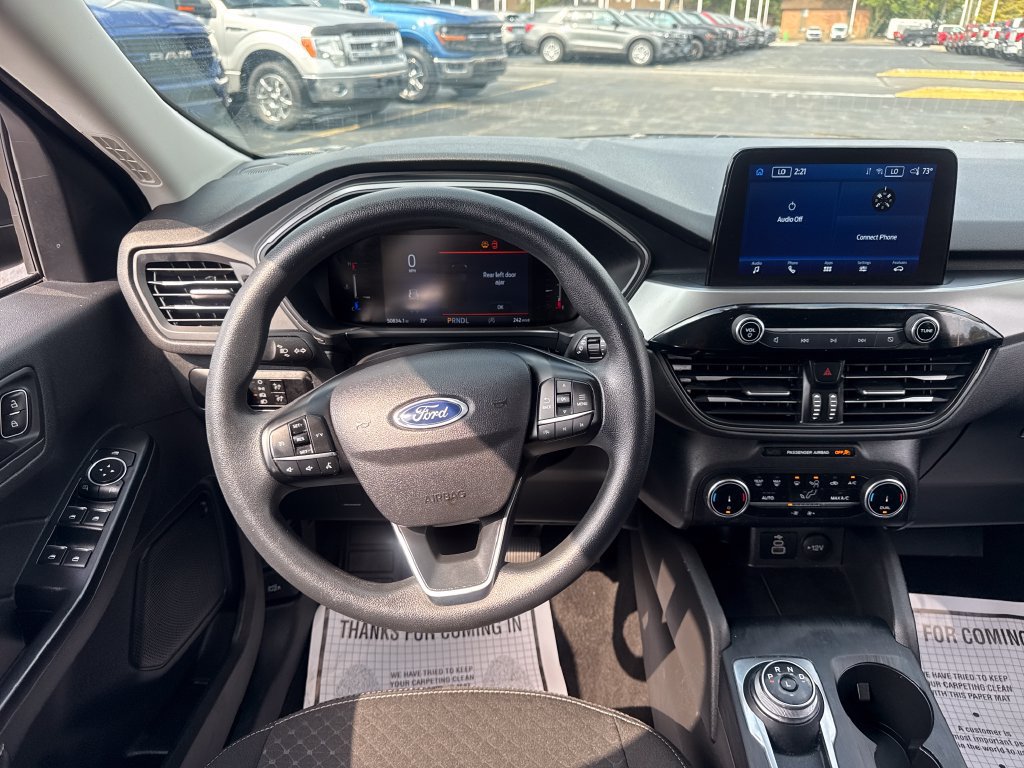 Used 2025 Ford Escape Active AWD/4WD image 18