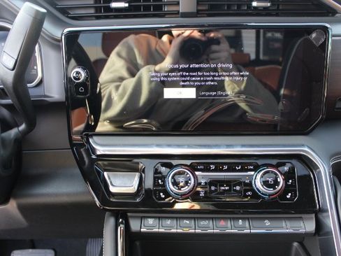 New 2026 GMC Sierra 2500 Denali Ultimate image 13