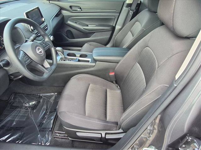 Used 2025 Nissan Altima 2.5 S FWD image 15