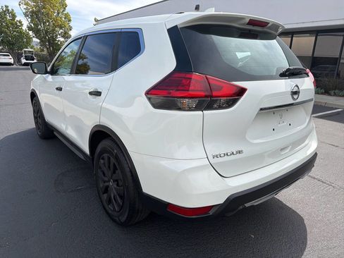 Used 2017 Nissan Rogue S FWD image 7