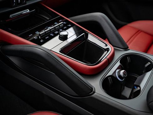 New 2026 Porsche Cayenne AWD/4WD image 37