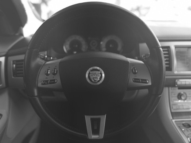 Used 2010 Jaguar XF Supercharged RWD image 19