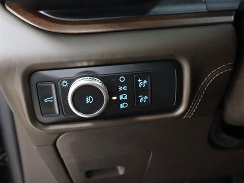 Used 2021 Ford Explorer King Ranch w/ Premium Technology Package image 13