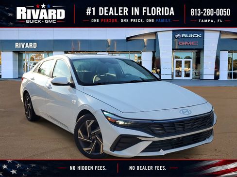 Used 2025 Hyundai Elantra SEL FWD image 1