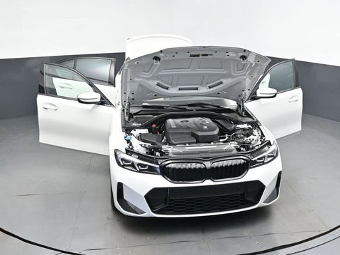 New 2026 BMW 330i Sedan w/ M Sport Package image 52