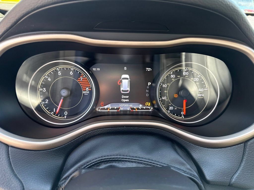 Used 2016 Jeep Cherokee Limited AWD/4WD image 28