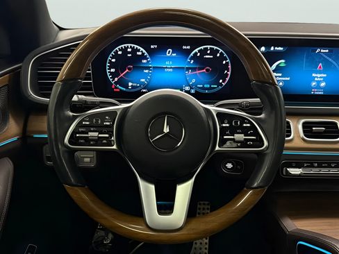 Used 2022 Mercedes-Benz GLS 450 4MATIC image 11