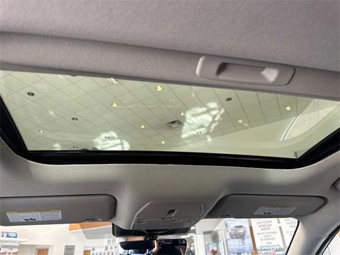 New 2026 Nissan Sentra SR w/ SR Premium Package image 19