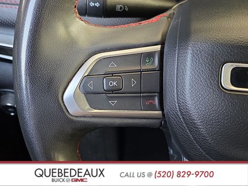 Used 2023 Jeep Compass Trailhawk w/ Trailhawk Convenience Group AWD/4WD image 14