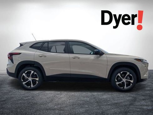 New 2026 Chevrolet Trax RS w/ Driver Confidence Package image 2