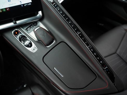 Used 2020 Chevrolet Corvette Stingray Premium Cpe w/ 3LT image 30