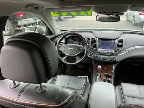 Used 2014 Chevrolet Impala LTZ FWD image 19