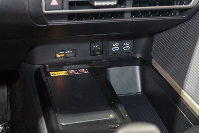 Used 2026 Toyota Camry SE w/ Multimedia Upgrade Package FWD image 17