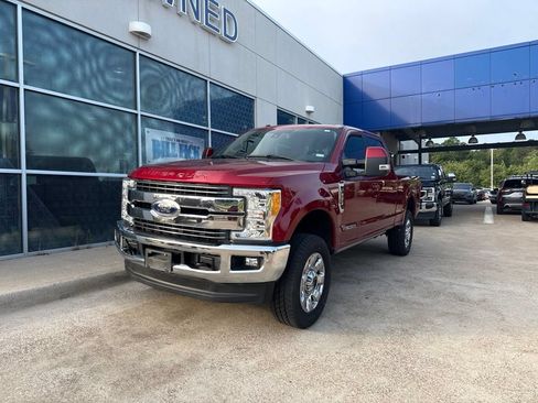 Used 2017 Ford F250 Lariat w/ Lariat Ultimate Package AWD/4WD image 4