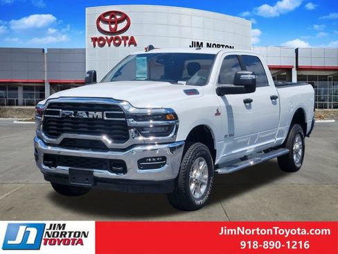 Used 2025 RAM 2500 Big Horn AWD/4WD image 3