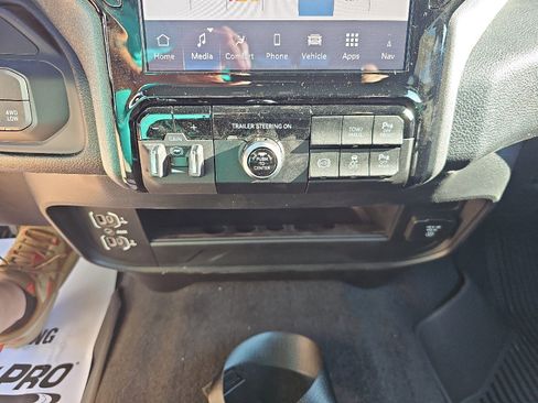 New 2025 RAM 2500 Tradesman AWD/4WD image 17