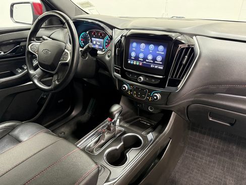 Used 2023 Chevrolet Traverse RS image 28