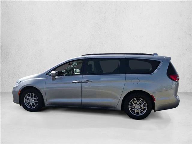 Used 2021 Chrysler Pacifica Touring w/ Cold Weather Group FWD image 5