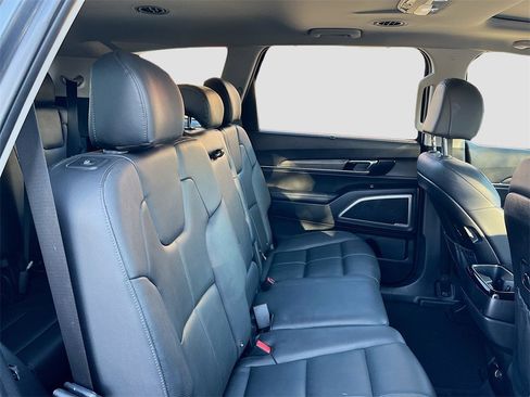 Used 2022 Kia Telluride EX image 28
