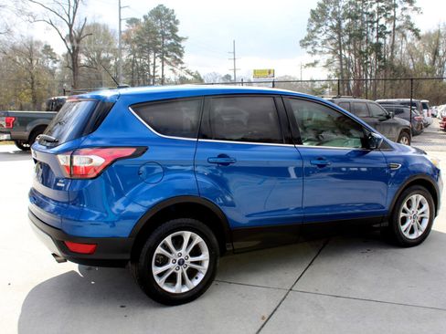 Used 2017 Ford Escape SE image 8