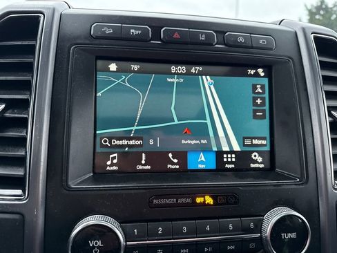 Used 2018 Ford Expedition Platinum image 17