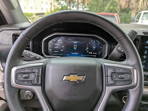 Used 2026 Chevrolet Silverado 1500 LT AWD/4WD image 25