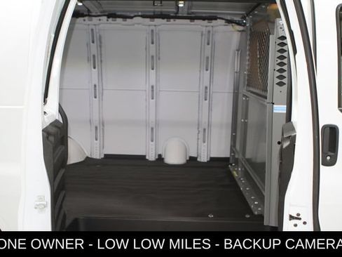 Used 2019 Chevrolet Express 3500 w/ Driver Convenience Package RWD image 25