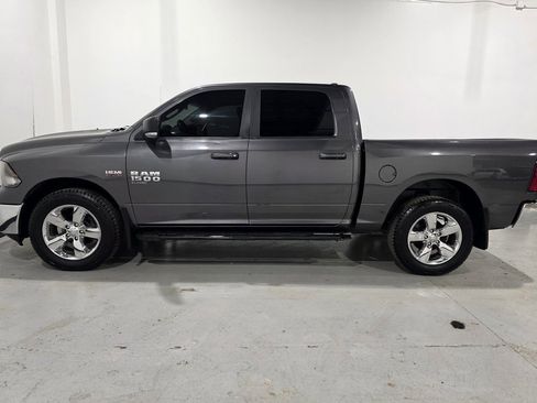 Used 2019 RAM 1500 Classic SLT image 14
