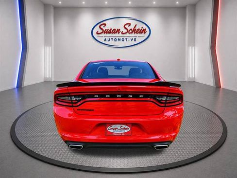 Used 2021 Dodge Charger SXT w/ Blacktop Package RWD image 5