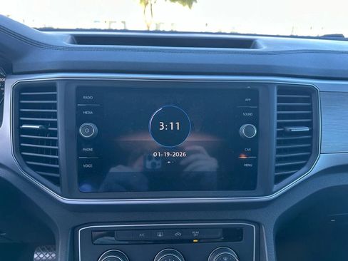 Used 2018 Volkswagen Atlas Launch Edition image 11