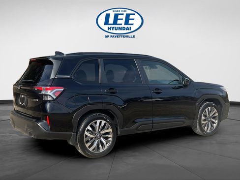 Used 2025 Subaru Forester Touring w/ Popular Package - Touring image 7