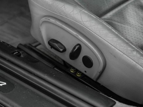 Used 2001 Porsche 911 Carrera 4 image 24