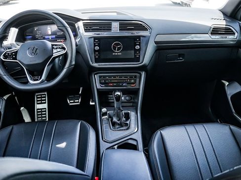 Used 2024 Volkswagen Tiguan SE R-Line image 23