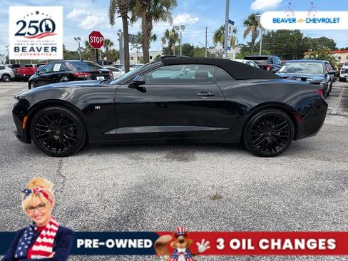 Used 2017 Chevrolet Camaro LT RWD image 4