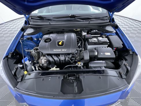 Used 2017 Hyundai Elantra SE image 25