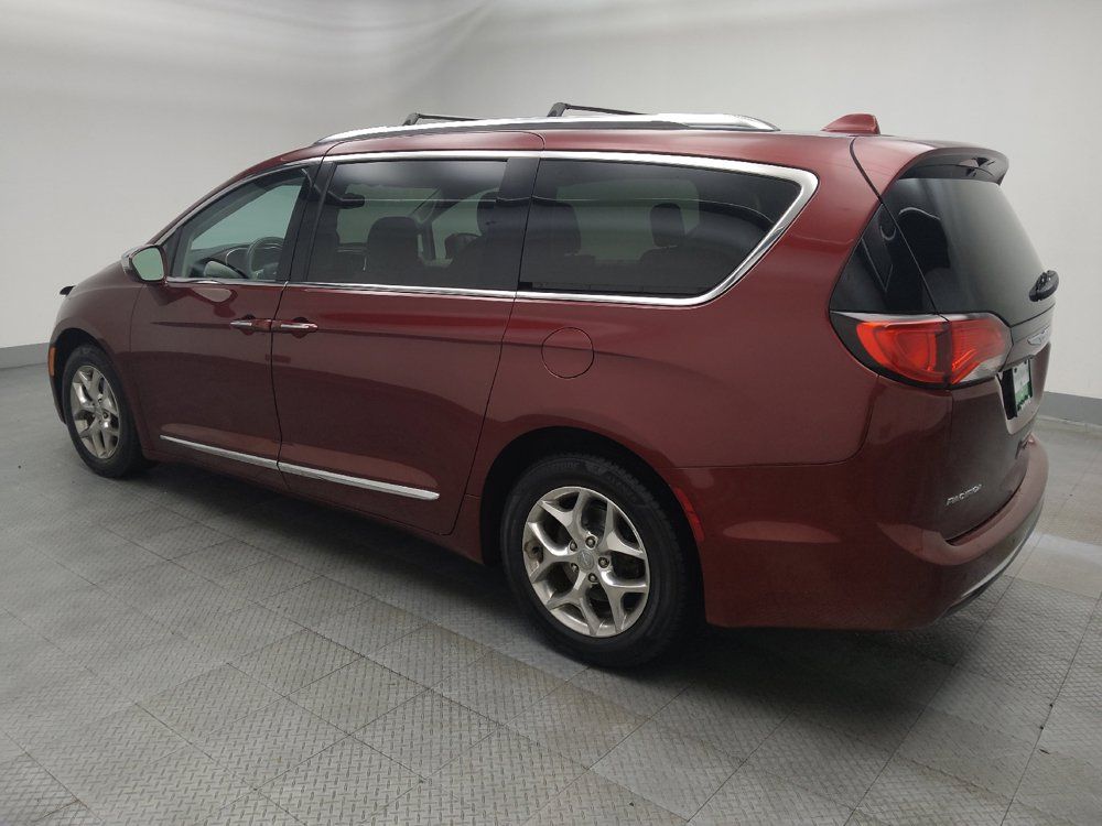 Used 2017 Chrysler Pacifica Limited FWD image 3