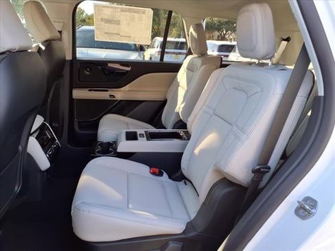 New 2025 Lincoln Aviator Reserve w/ Illumination Package image 15