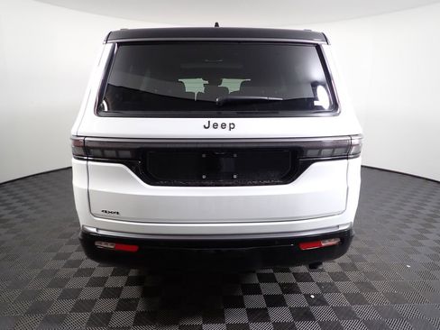 New 2026 Jeep Grand Wagoneer Summit AWD/4WD image 16