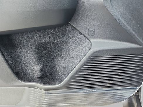 New 2026 Subaru Outback Touring XT image 30