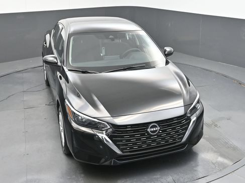 Certified 2025 Nissan Sentra S FWD image 37