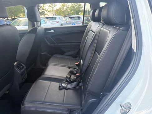 Used 2020 Volkswagen Tiguan SE FWD image 8