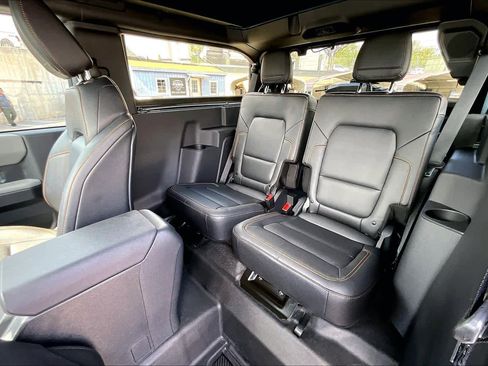 Used 2023 Ford Bronco Badlands image 21