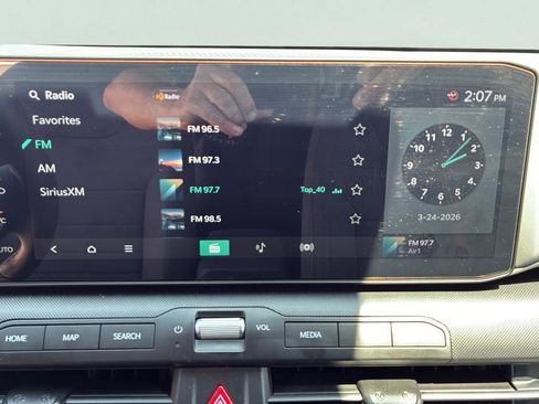 Used 2025 Kia K4 EX image 30