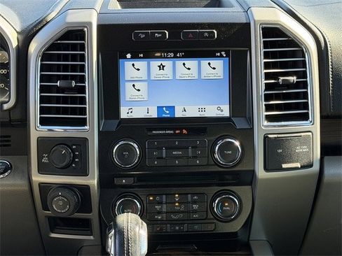 Used 2016 Ford F150 Lariat image 18