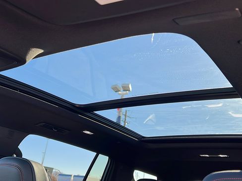 New 2026 Chevrolet Traverse RS w/ LPO, Floor Liner Package image 32