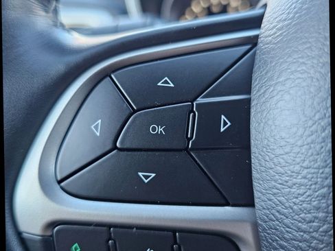 Used 2021 Jeep Compass Latitude w/ Driver Assistance Group image 16