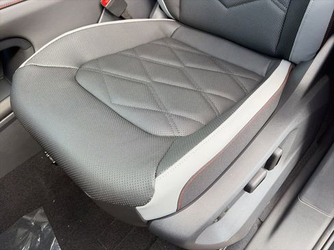 New 2026 Volkswagen Atlas Peak Edition image 21